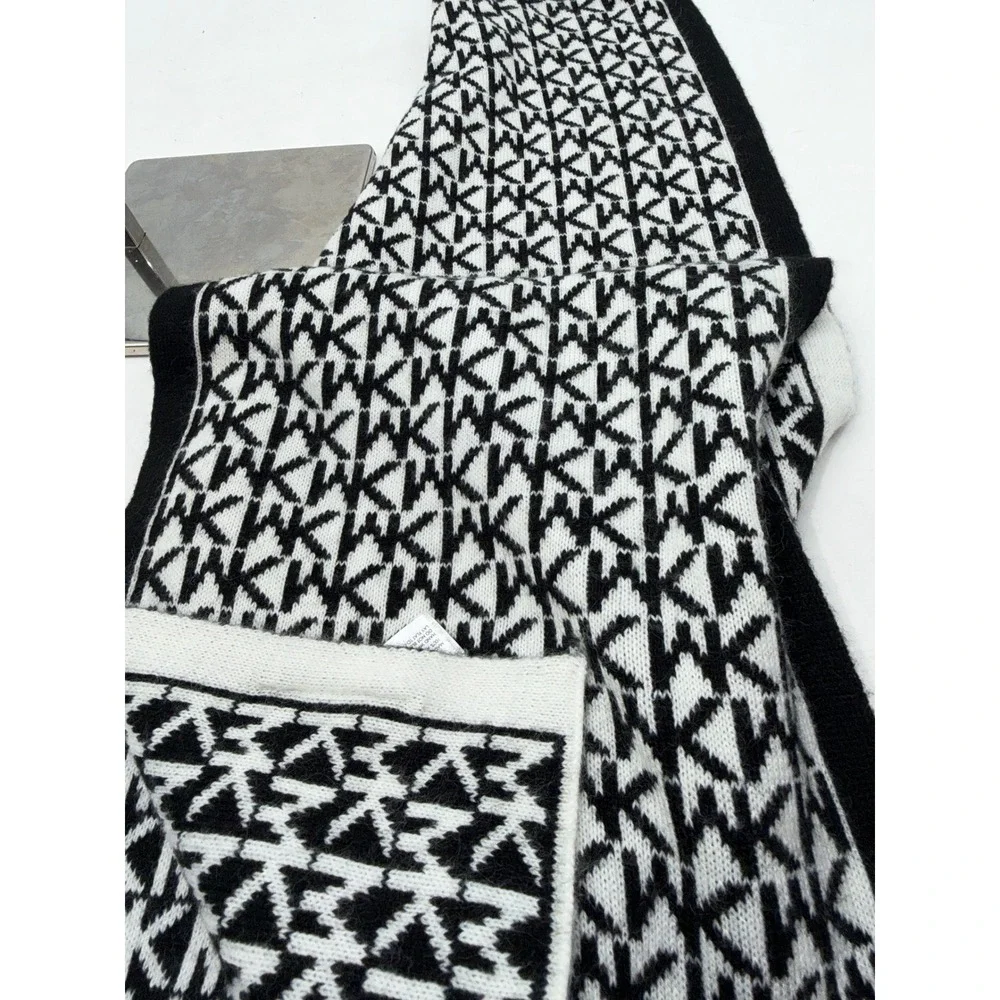 Michael Kors Black White Monogram Logo Knit Scarf MK Winter Accessory